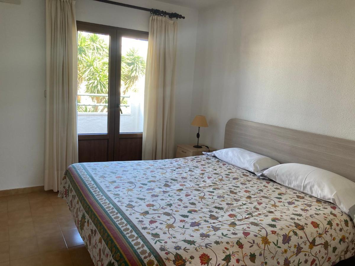 Chalet Adosado En Urbanizacion Con Precioso Jardin 德尼亚 外观 照片