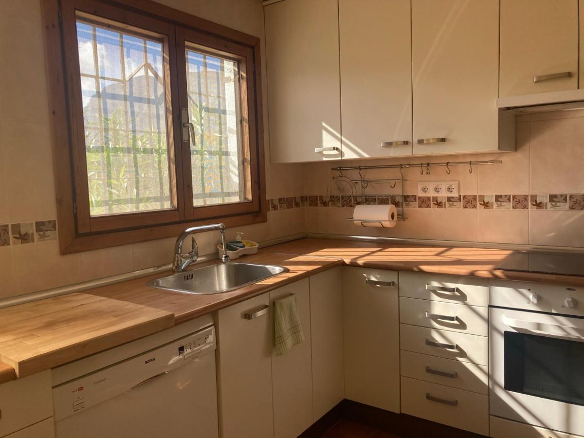 Chalet Adosado En Urbanizacion Con Precioso Jardin 德尼亚 外观 照片